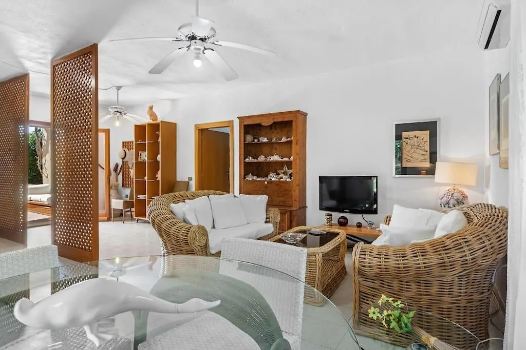 Superb Villa Nature -Panoramic Sea View & Jacuzzi- 올비아