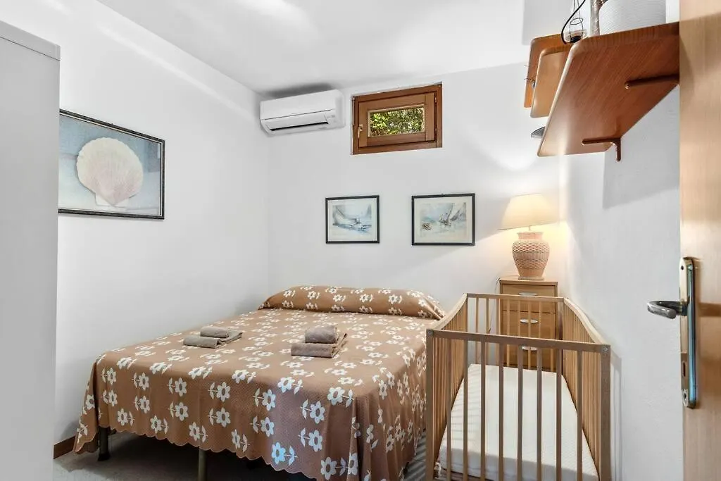 Superb Villa Nature -Panoramic Sea View & Jacuzzi- 奧爾比亞 意大利