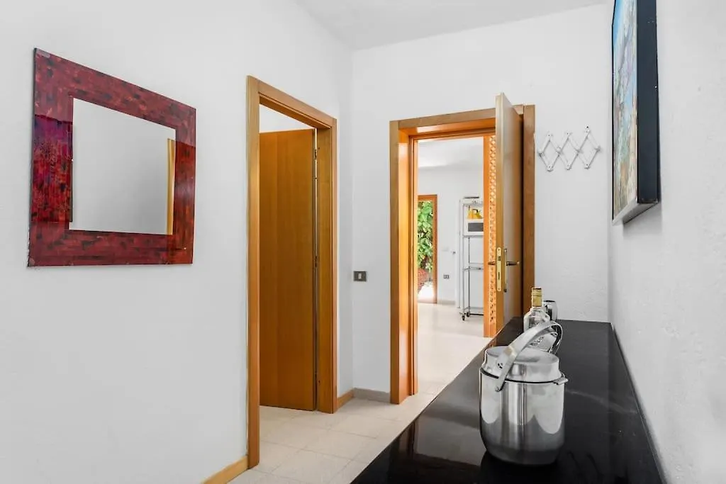 Superb Villa Nature -Panoramic Sea View & Jacuzzi- 奧爾比亞