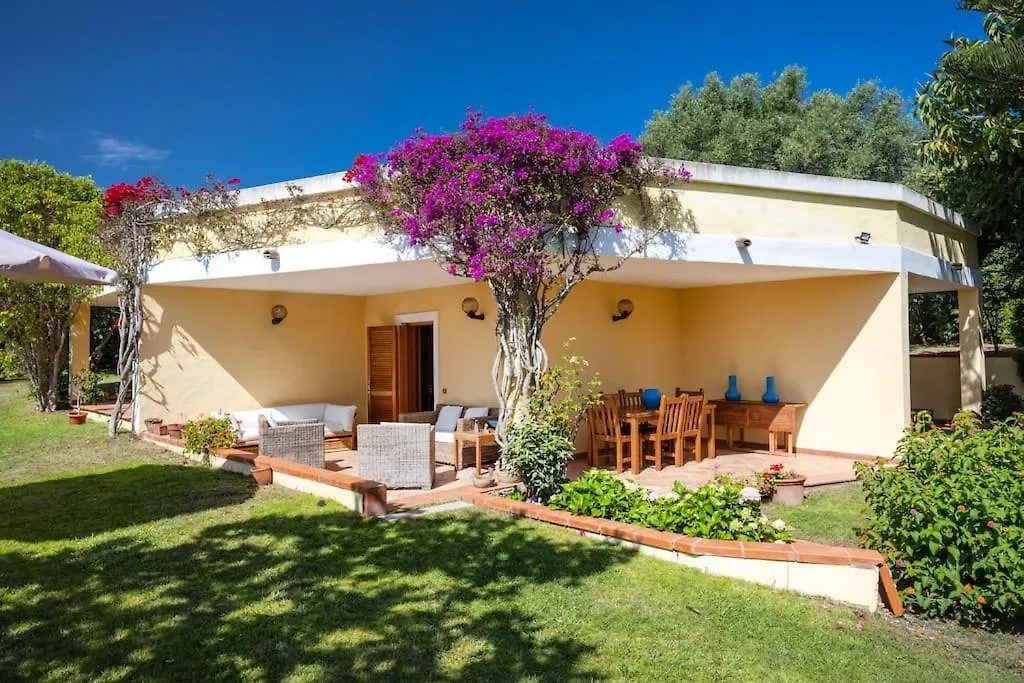 Superb Villa Nature -Panoramic Sea View & Jacuzzi- 奧爾比亞 0*,