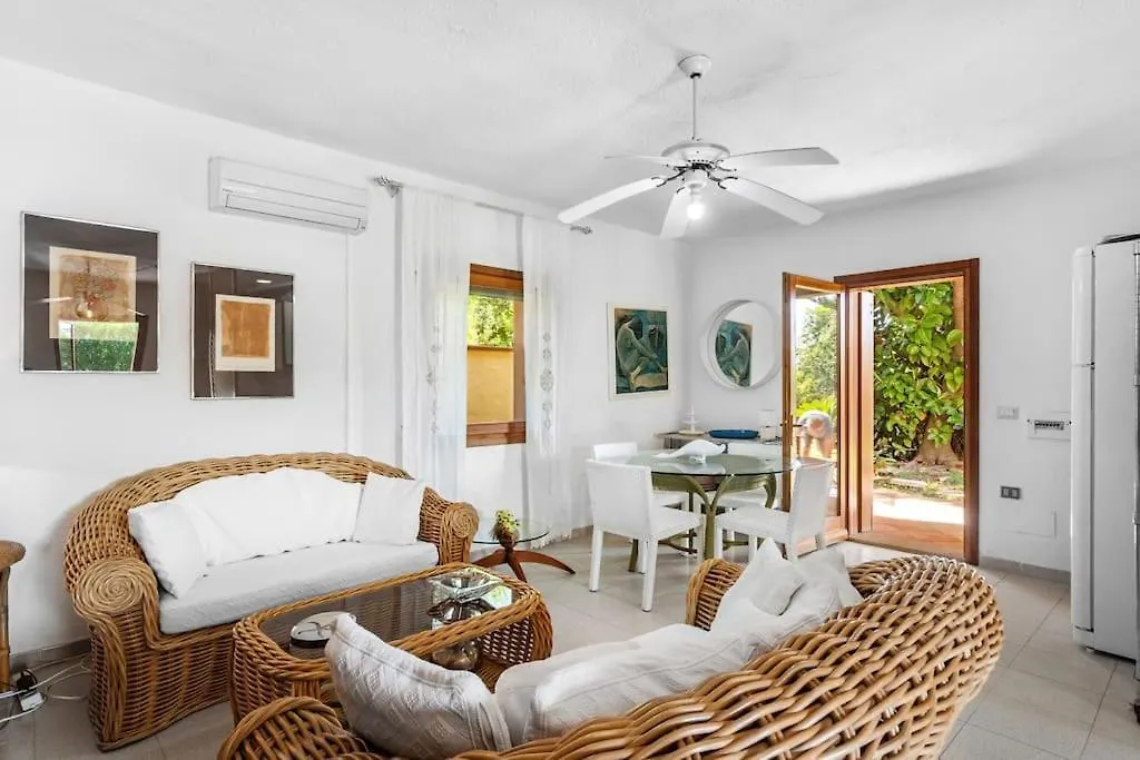 Superb Villa Nature -Panoramic Sea View & Jacuzzi- 奧爾比亞