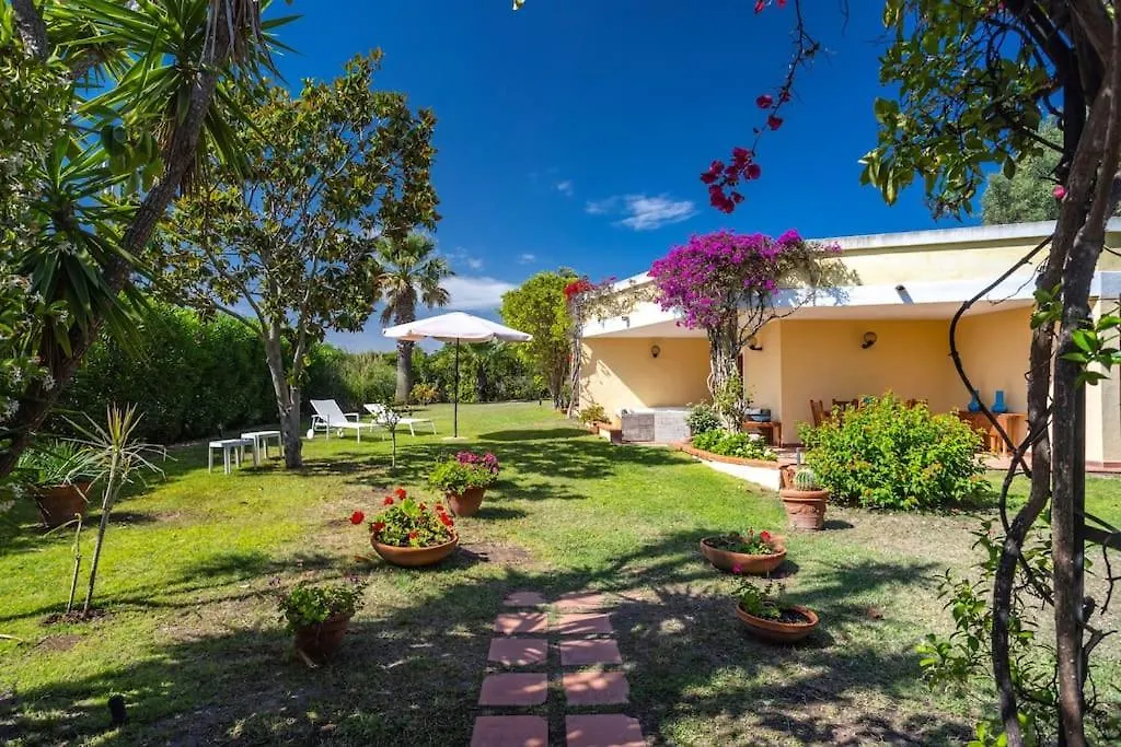 Superb Villa Nature -Panoramic Sea View & Jacuzzi- 奧爾比亞
